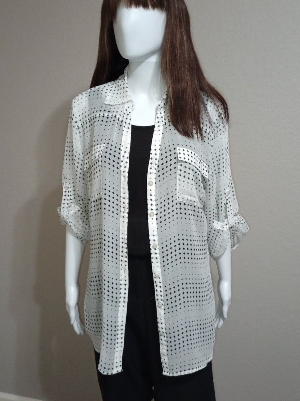 New York & Company White Black Geometric Print Roll Tab Button Down Blouse XL